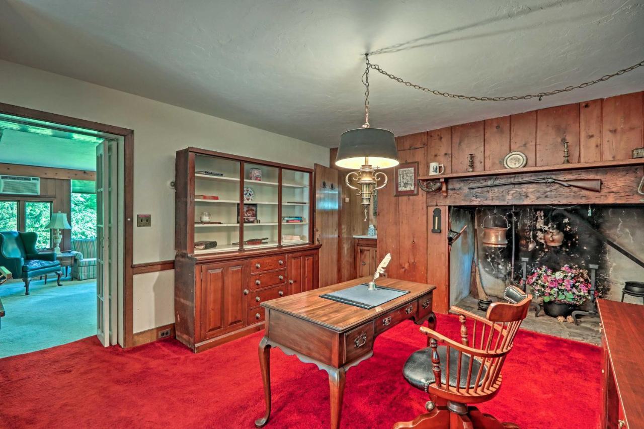 Morgan Hughes Homestead With Game And Pool! Lansdale