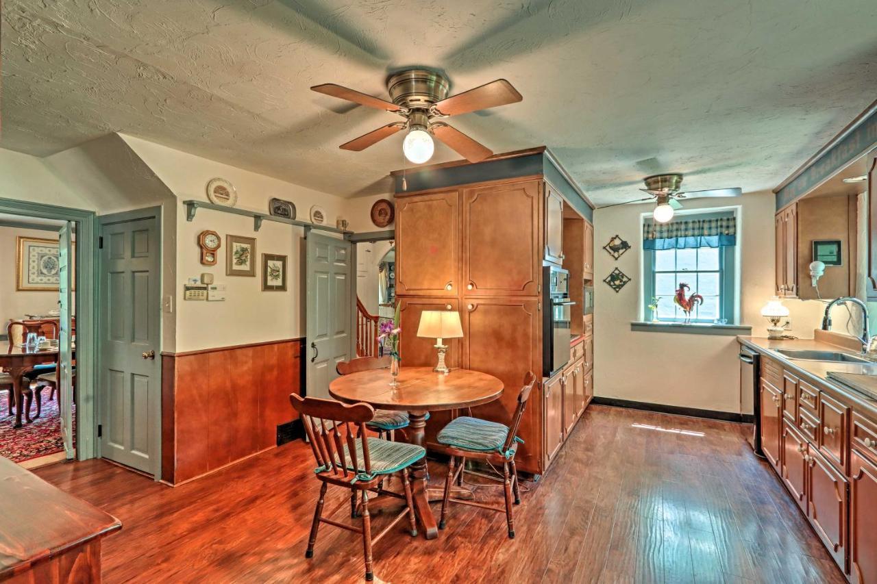 Morgan Hughes Homestead With Game And Pool! Casa de férias Lansdale