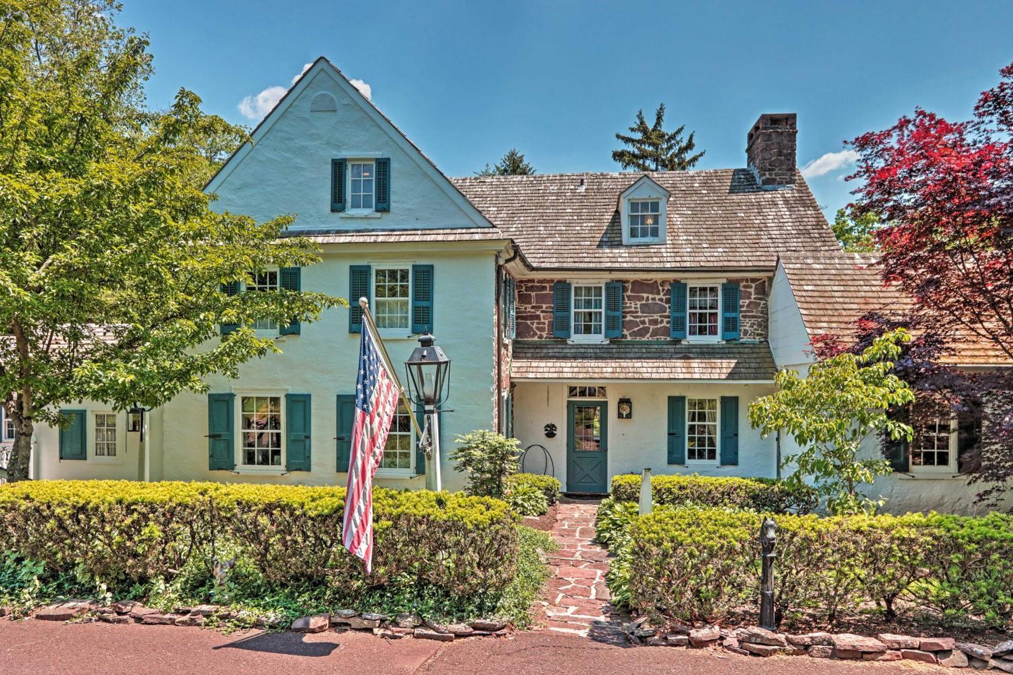 Morgan Hughes Homestead With Game And Pool! Lansdale